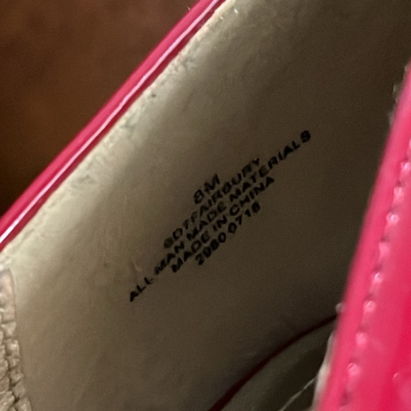 Elegant Red Women's Heels - Picture 4 of 7